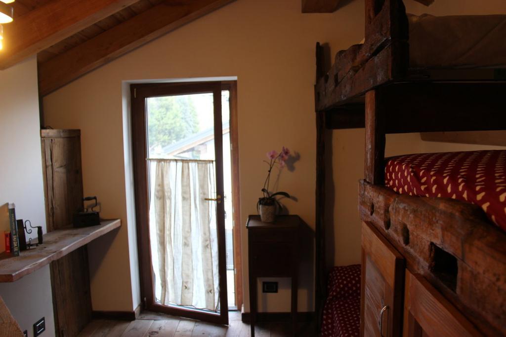 Villa La Tour Nus Kamer foto
