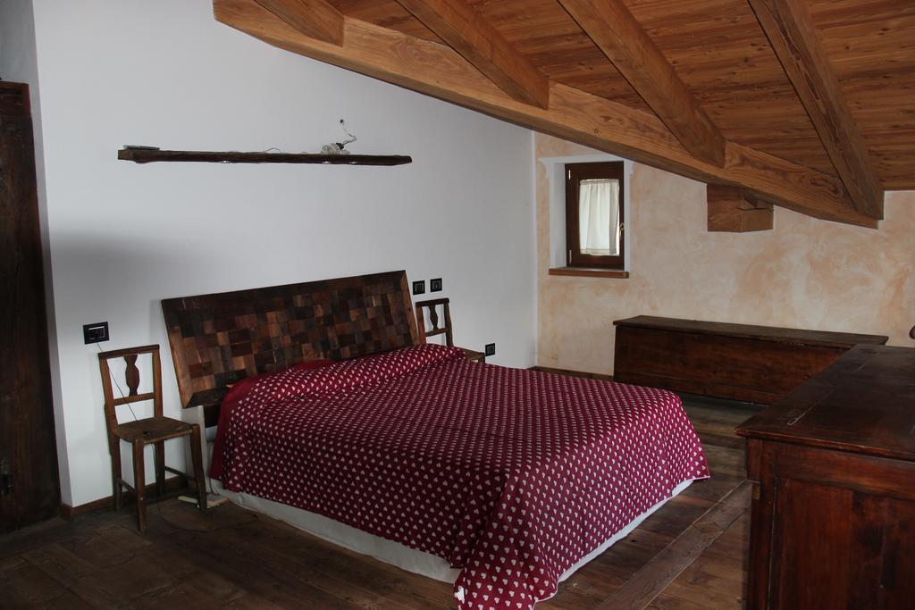 Villa La Tour Nus Buitenkant foto