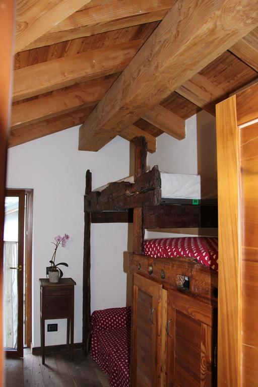 Villa La Tour Nus Buitenkant foto
