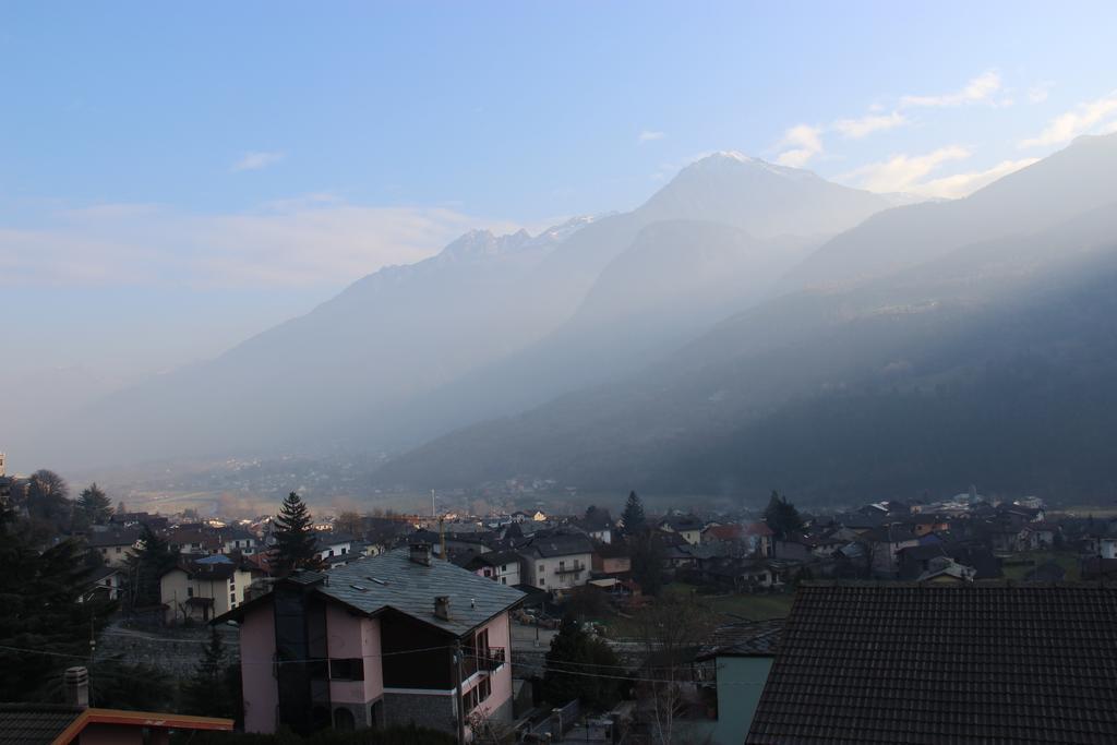 Villa La Tour Nus Buitenkant foto