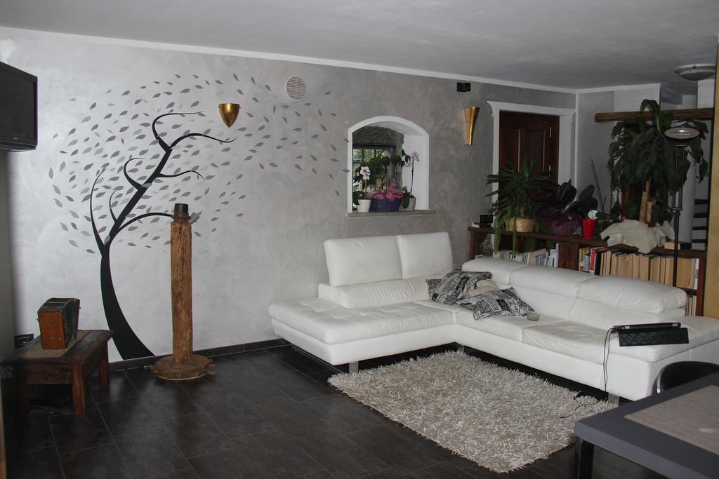 Villa La Tour Nus Buitenkant foto